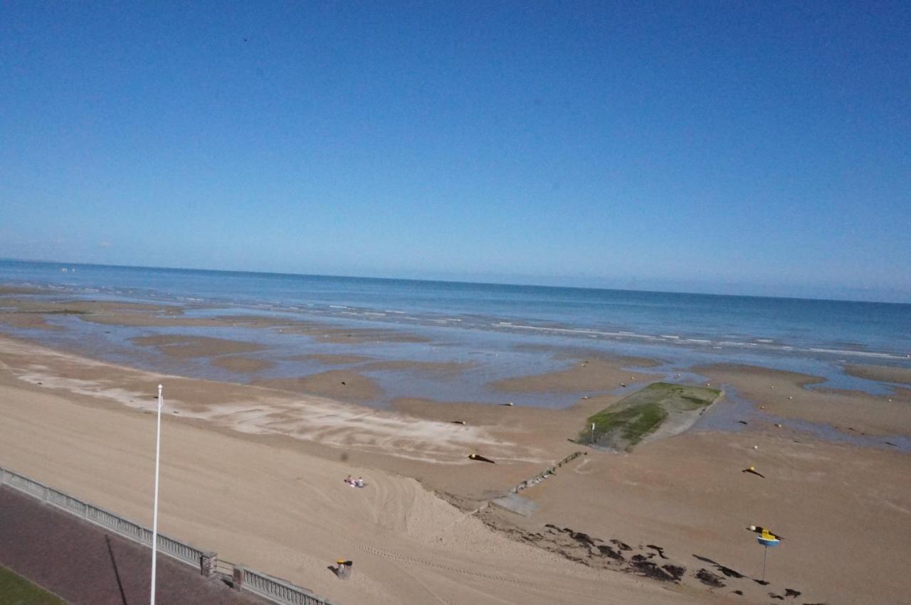Belle Vie Vue Dominante Mer Et Plage - Appartement 2 A 4 Personnes Cabourg Bagian luar foto